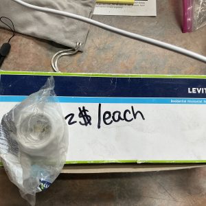 Leviton Lamp Holder (screw on)