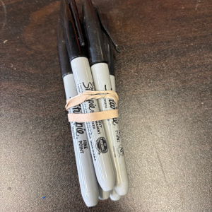 Permanent Marker---Black Regular Tip